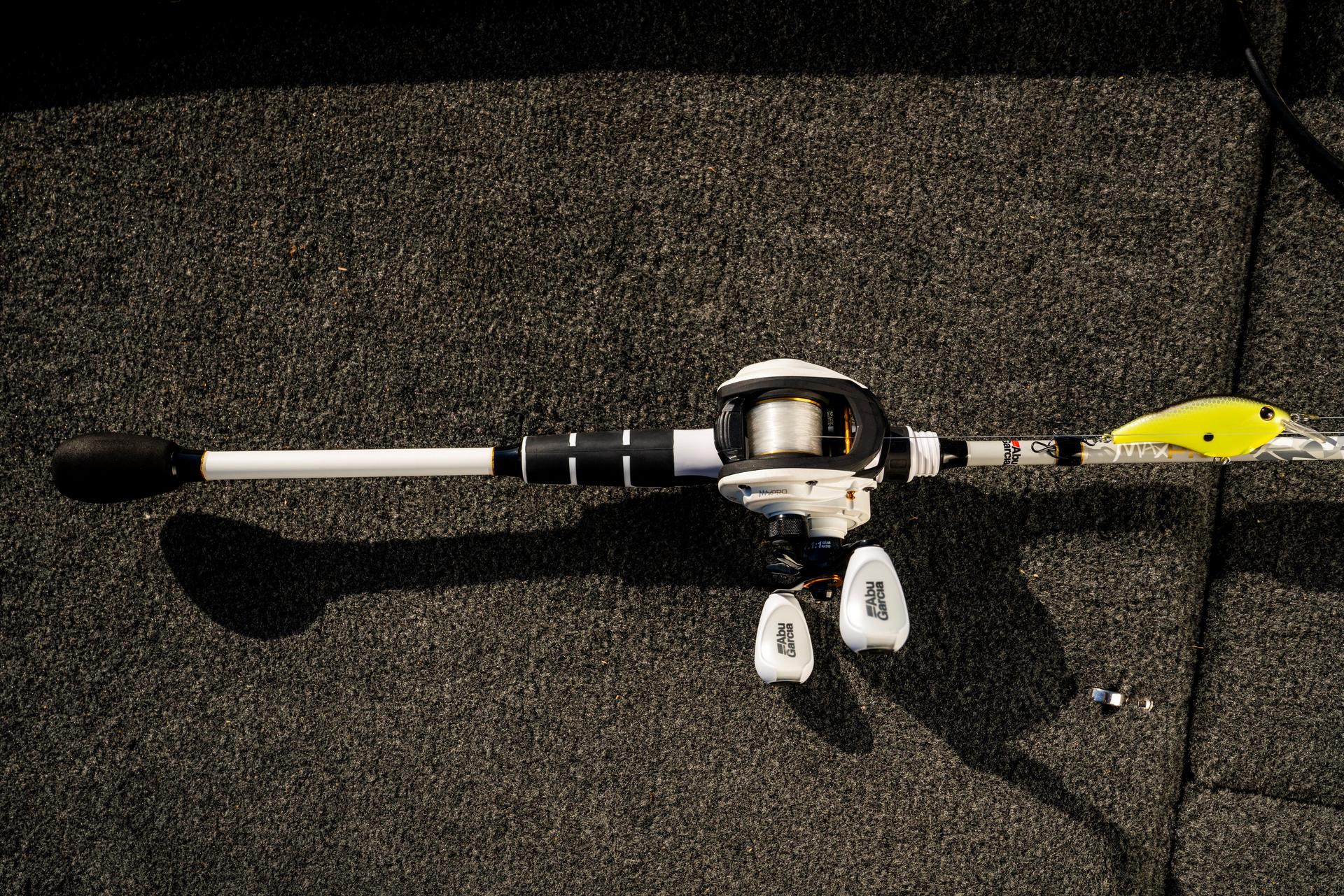 Abu Garcia Max Pro Casting Rods and Baitcast Reels Combo - Baitcasting Setup  for Predatory Fish - Pike, Perch, Zander : : Sports & Outdoors